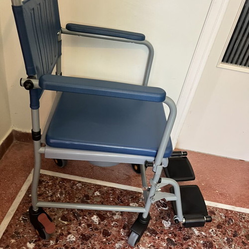 VITA Orthopedics VT302 Commode Chair like new with removable sides