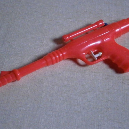 Leizer 2000 Space Water Toy Gun, plastic