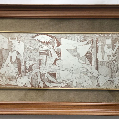 Guernica Picasso woodcut print like new, silver 999