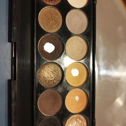 Sleek eyeshadow palettes set used, Au Naturel 601 & Sunset 568