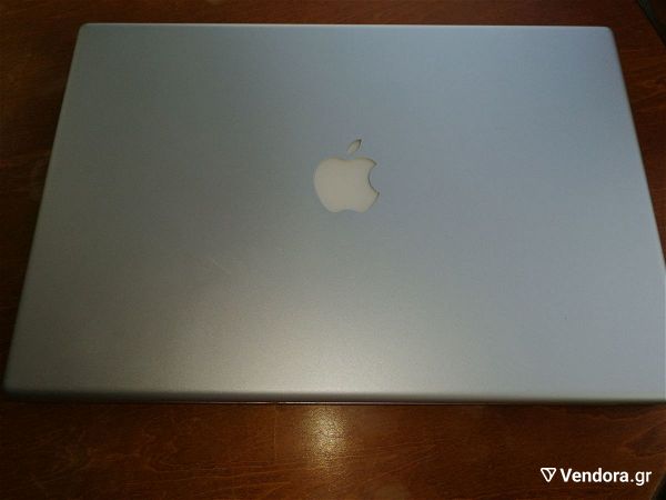  MacBook Pro 15," Intel Core 2 Duo.