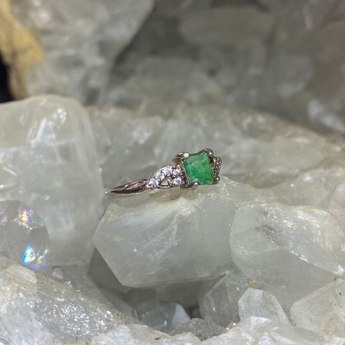 Handmade Silver Ring with Natural Emerald 925 Size 15mm