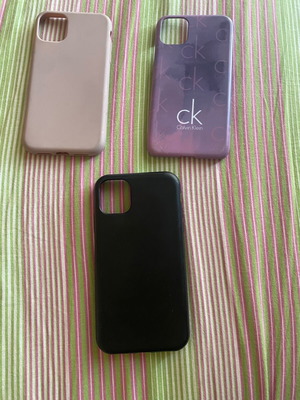 iPhone 12 cases like new