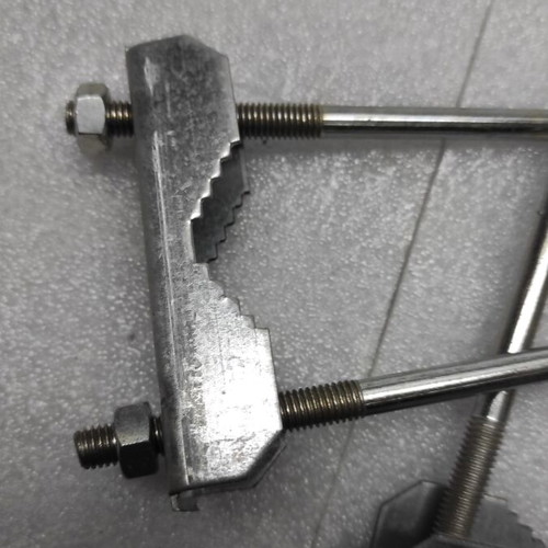 Antenna clamp 15cm pair, new