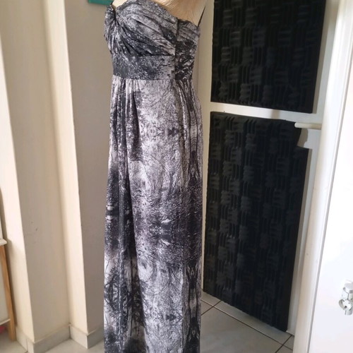 Ted Baker maxi dress like new, size S/M, gray with removable strap