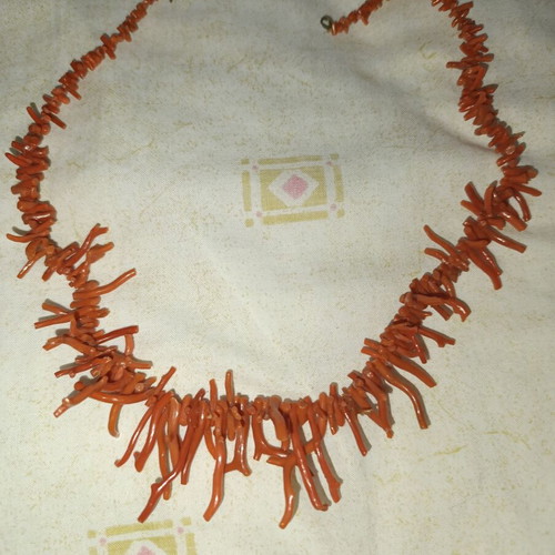 Mediterranean Precious Coral Necklace like new, red