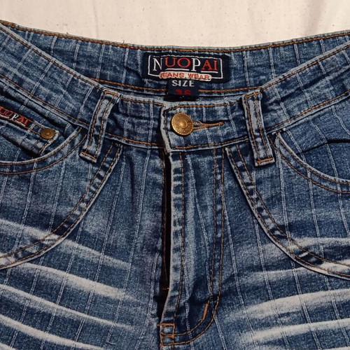 Vintage high-waisted flared jeans with stripes