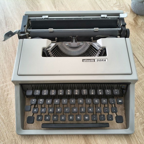 Olivetti Dora typewriter used, 1971, functional with Greek keyboard