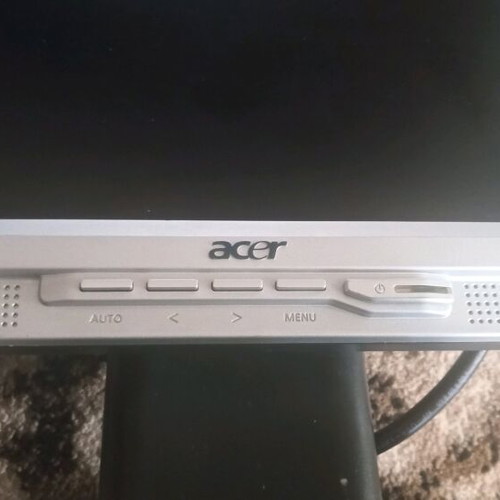 Acer LCD AL1717asm 17-inch monitor used with speakers and VGA