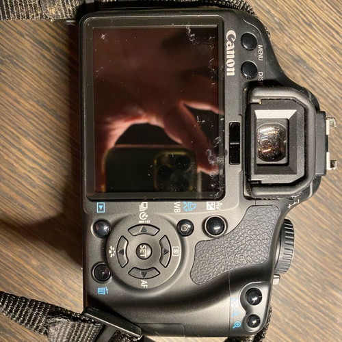 Canon eos 450 Camera like new, body only with battery and charger