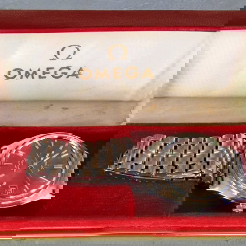 VINTAGE OMEGA SEAMASTER SILVER DATE DIAL STAINLESS STEEL 37mm QUARTZ WATC