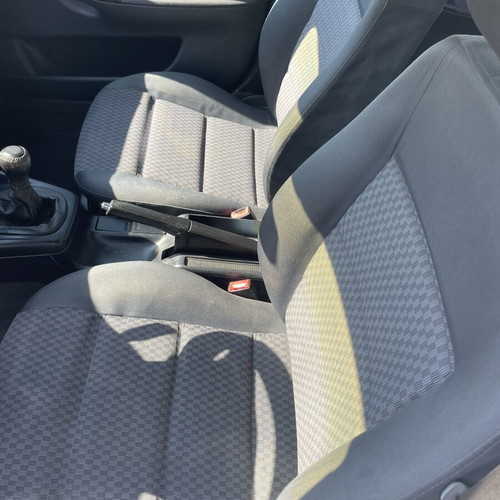 Audi A4 B5 1995 1.8L 125hp sedan manual