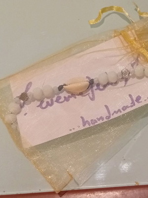 Handmade bracelet with stones, new, summer design with shells