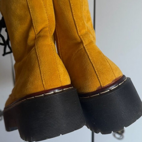 Boots size 40 like new, yellow orange