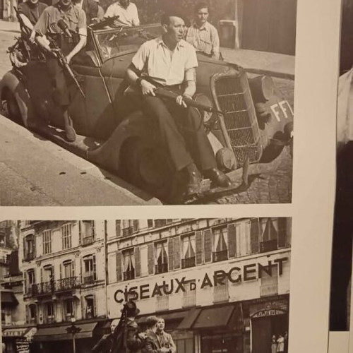 Photo book for 1944 in France like new, French language