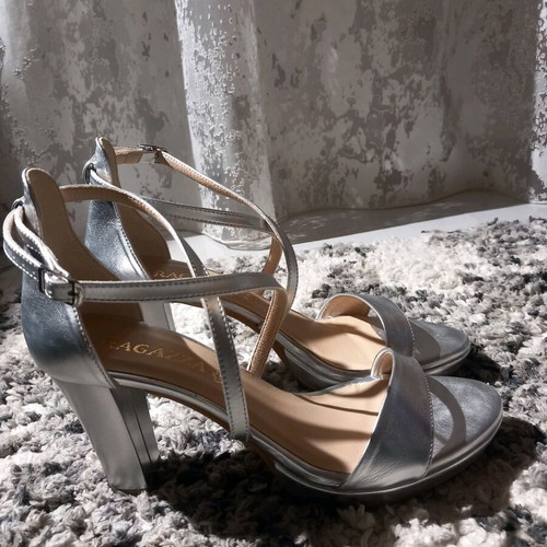 Ragazza 41 silver leather heels like new