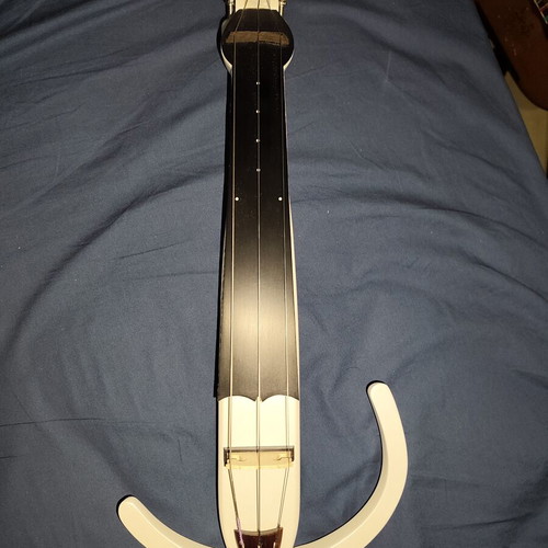 Electric Cretan lyra with case and bow