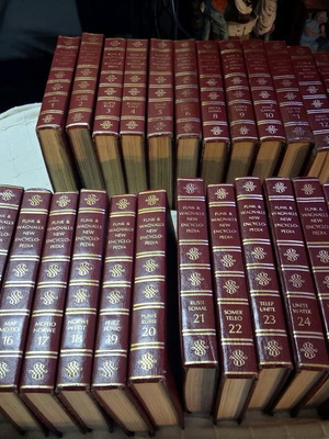 Funk and Wagnalls Encyclopedia Complete 27 Volumes like new, 1973