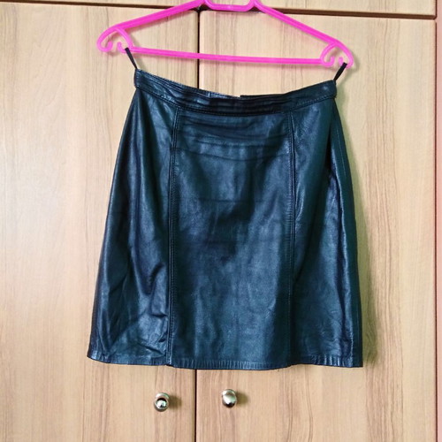 Leather napa skirt used, excellent condition, large