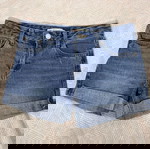  Παιδικές κοντές παντελόνες Levi's