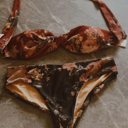 Madame Shoushou bikini size small like new, multicolor