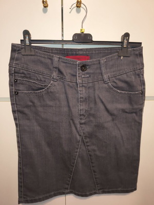 Sarah Lawrence denim skirt used, straight cut, dark blue and grey, size M