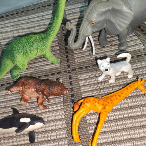 Animal kingdom toys like new with various animals and dinosaur