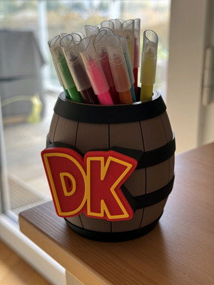 Donkey Kong barrel pencil holder like new