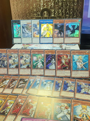 Yu-Gi-Oh! Lightsworn συλλογή σαν καινούργιο, πακέτο καρτών