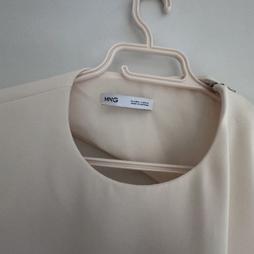 Jumpsuit Mango like new with black belt, size large, beige