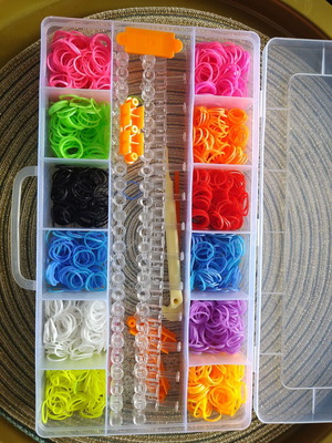 Plexi Flexi Rubber Band Set like new with 12 colors