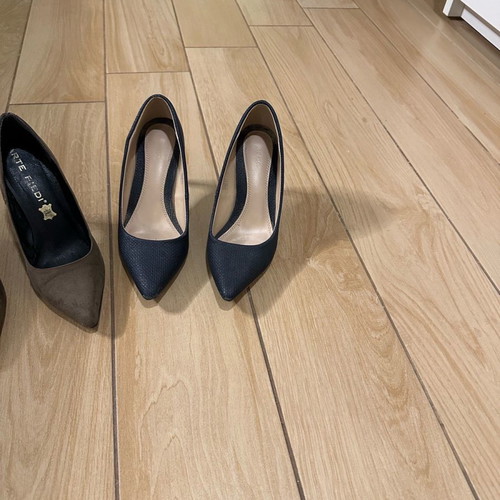 Women's shoes used, 4 pairs, size 36