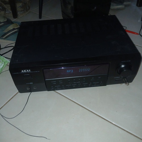 Akai 320 audio system
