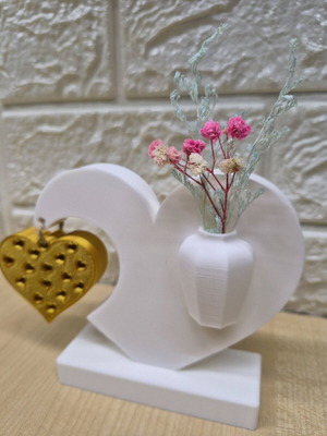 Decorative heart new, 3D printed with base