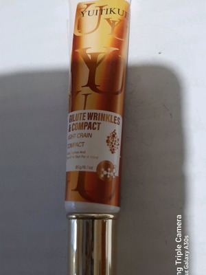 Eye cream with firming action and deep hydration