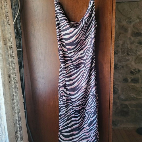 Dress new with adjustable sides, size S