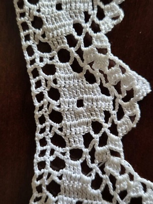 White crocheted handmade lace new 7.5m