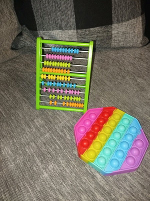 Small abacus and pop it used toys for children