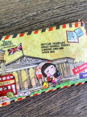 Χειροποίητο γυναικείο νεσεσέρ British Museum καινούργιο, μπεζ