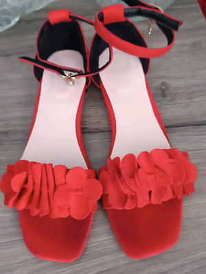 Sandals with small heel tied at the ankle like new, size 38