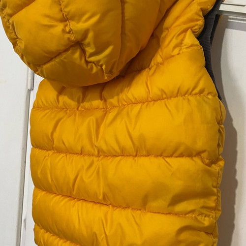 Zara unisex sleeveless vest like new, yellow, size 104 cm