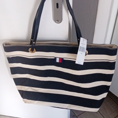 Tommy Hilfiger sea bag new, ideal for beach