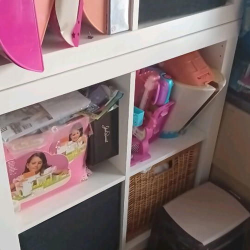 Square white shelves from IKEA like new