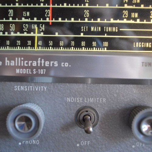 Hallicrafters S-107 receiver like new, made in 1960