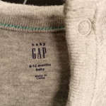 Baby Gap bodysuit - shirt 6/12 months like new