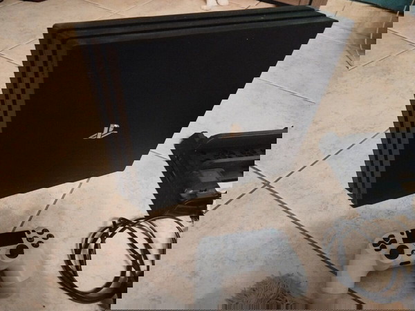 PS4 PRO