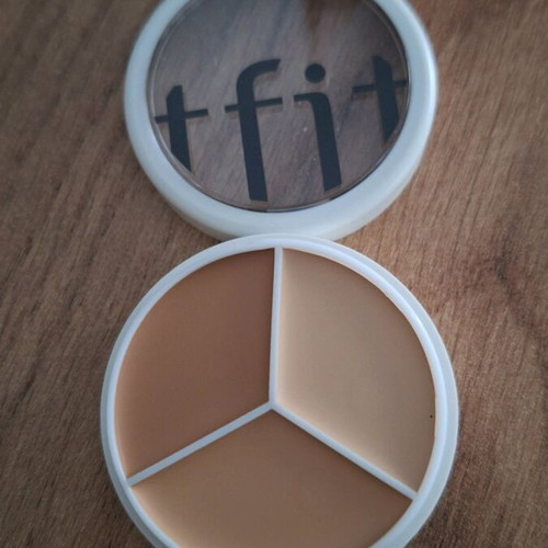 T Fit Concealer Palette new in Neutral shade