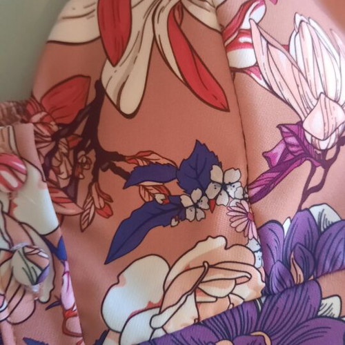 Floral crop top made in Italy, like new, pink and purple with elastic back