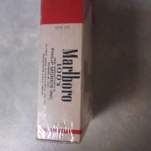 Marlboro 100 S cigarette pack used, Greek, 1980s collectible