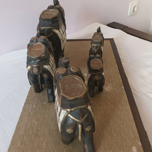 Handmade elephant statues like new from ebony and shell